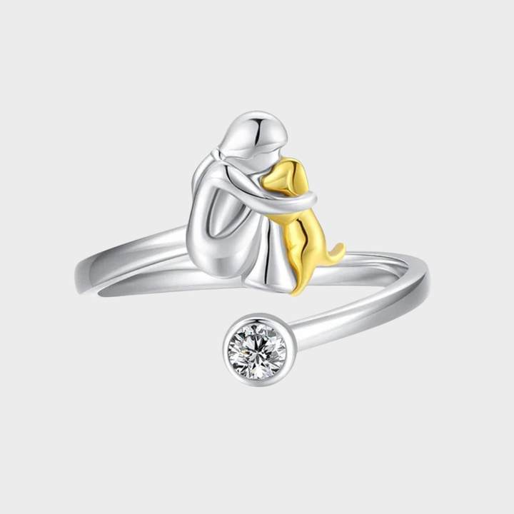 Inel cu pandantiv în formă de câine