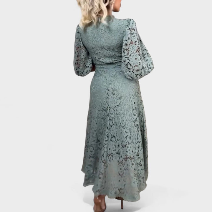 Maya - Rochie din Dantelă cu Lanternă