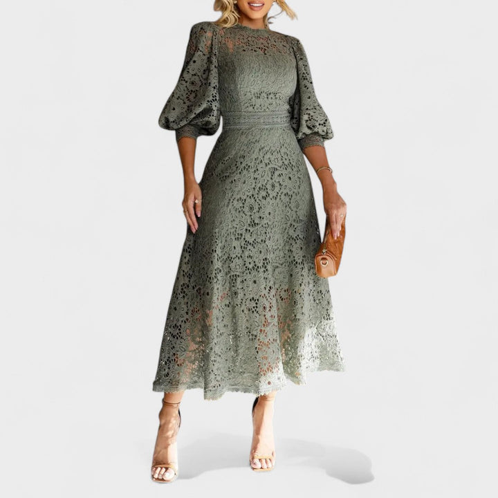 Maya - Rochie din Dantelă cu Lanternă