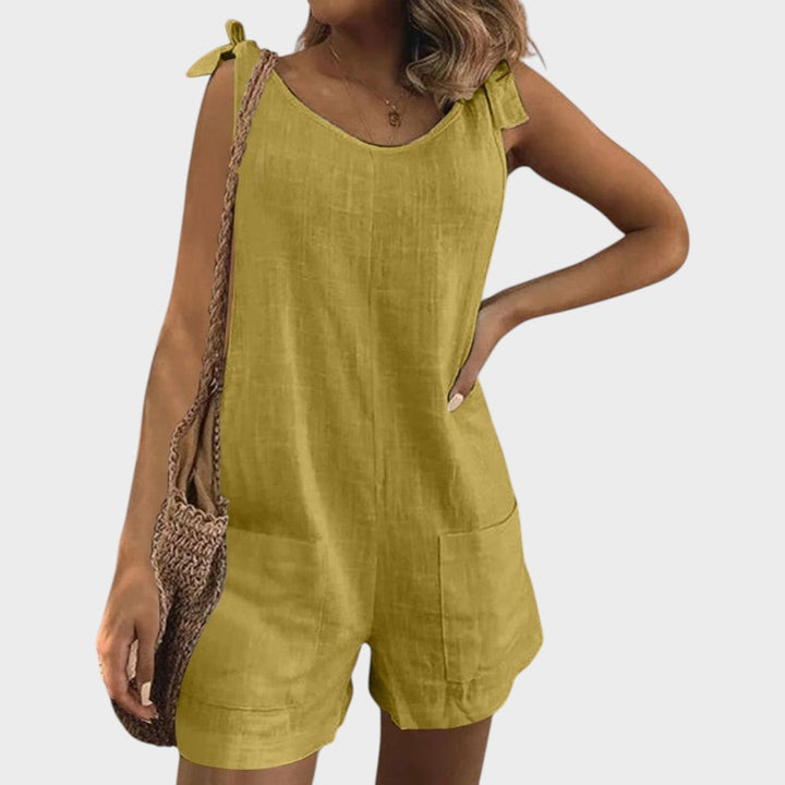 Petra - Salopetă cu bretele la umeri și buzunare