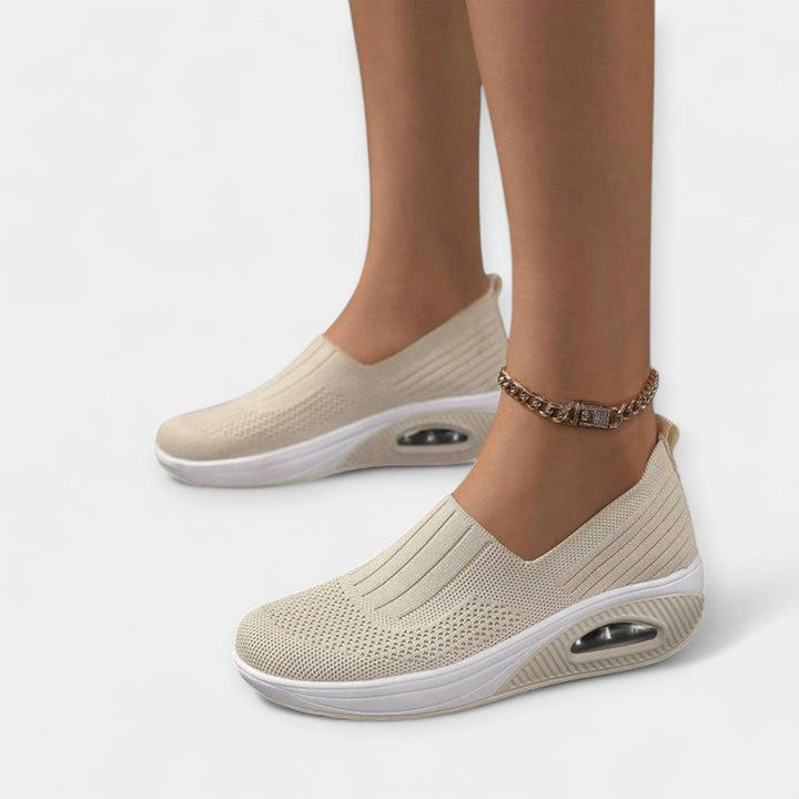 Încălțăminte Confortabile și Ușoare