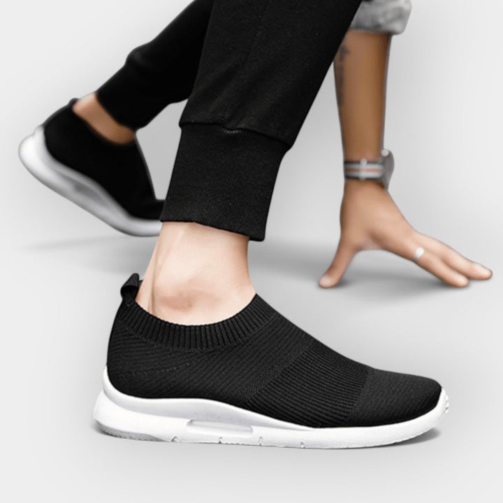 Încălțăminte sport cu tehnologie de amortizare