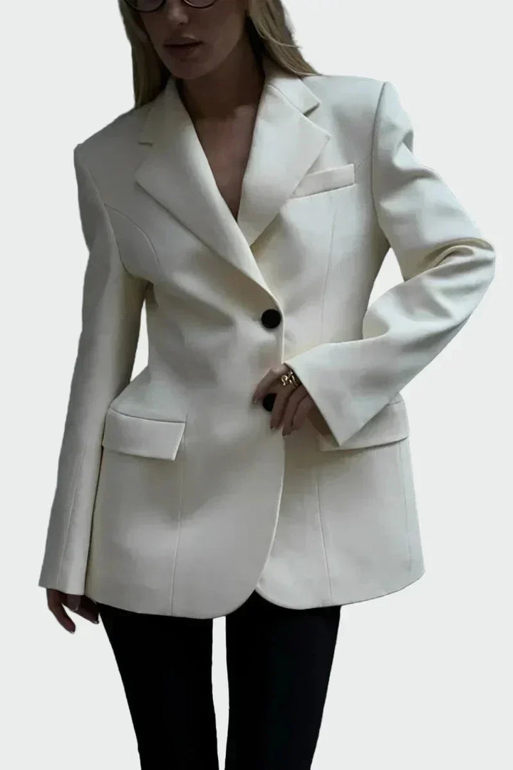 Sacou cu Linie Impresionantă și Buton