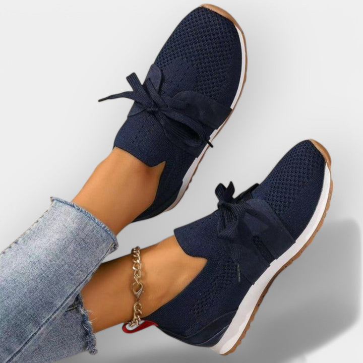 Adidași transparenți