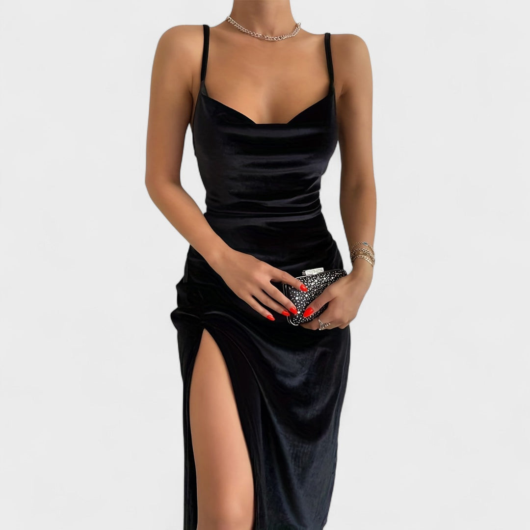 Gabriela - Rochie din catifea cu fanta laterală