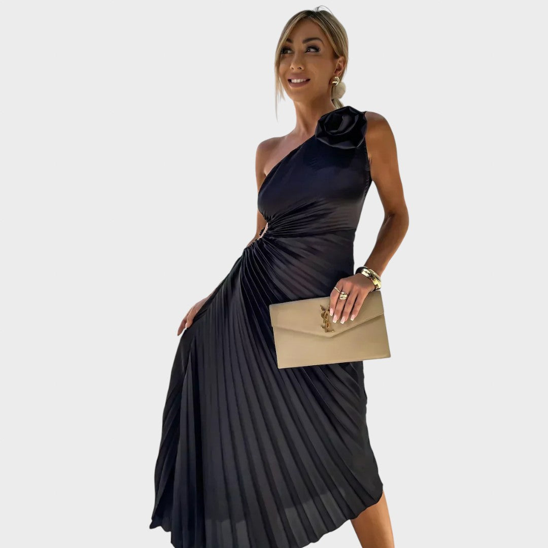 Nika - Rochie Elegantă cu Umeri Plisați