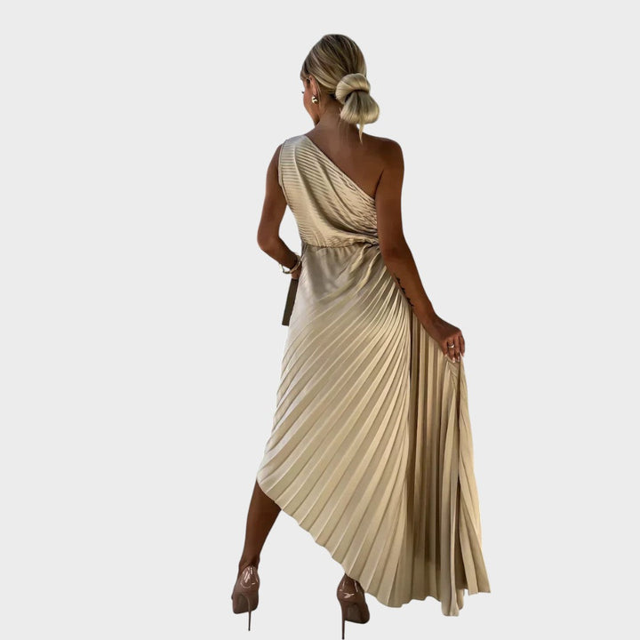 Nika - Rochie Elegantă cu Umeri Creponati