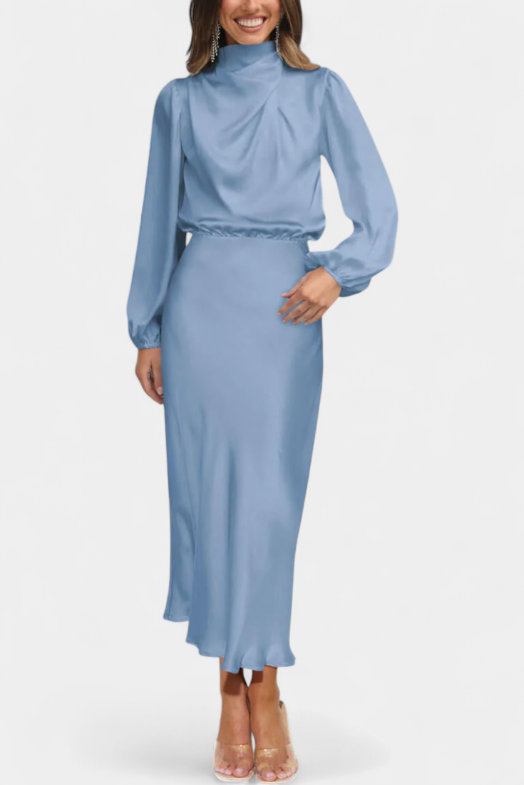 Rochie Maxi Maria cu Guler Înalt și Detalii Colorate