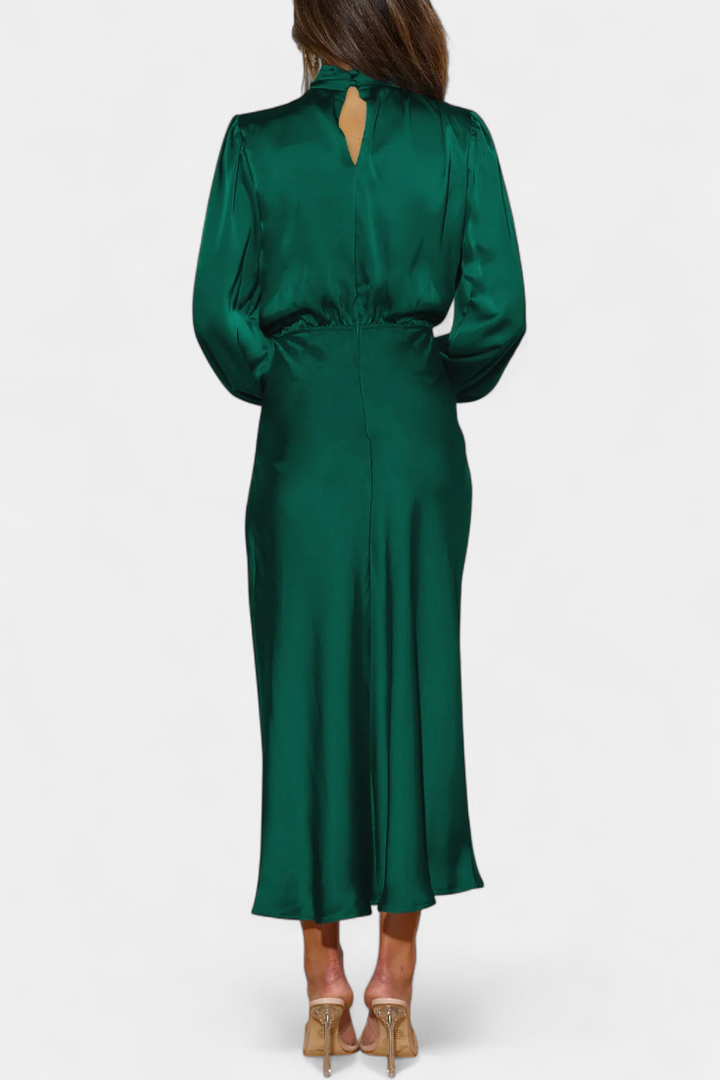 Rochie Maxi Maria cu Guler Înalt și Detalii Colorate