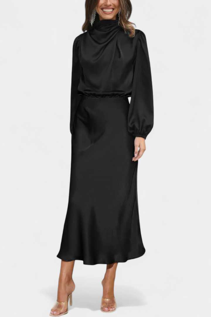 Rochie Maxi Maria cu Guler Înalt și Detalii Colorate