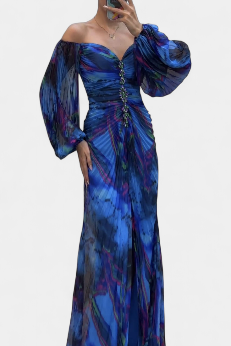 Rochie Maxi Leona cu Plisare, Mâneci Lungi și Model Vibrant