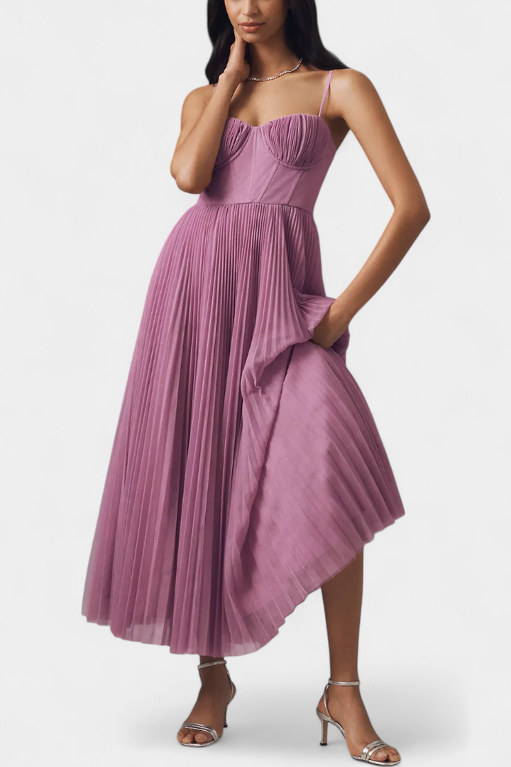 Nives - Rochie plisată din chiffon cu decolteu în formă de inimă și corset structurat