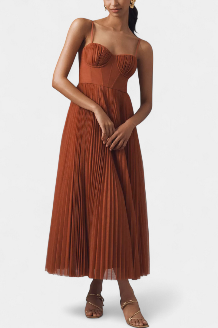 Nives - Rochie plisată din chiffon cu decolteu în formă de inimă și corset structurat