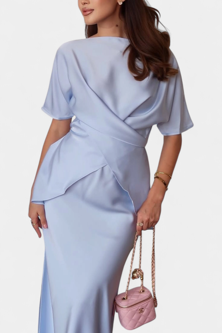 Compleu Sara cu Top cu Bretele Încâlcite și Fustă Ușoară