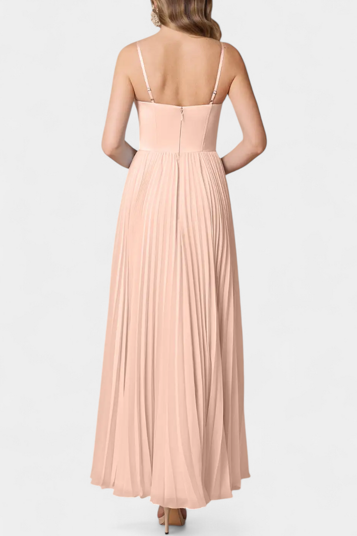 Nives - Rochie plisată din chiffon cu decolteu în formă de inimă și corset structurat