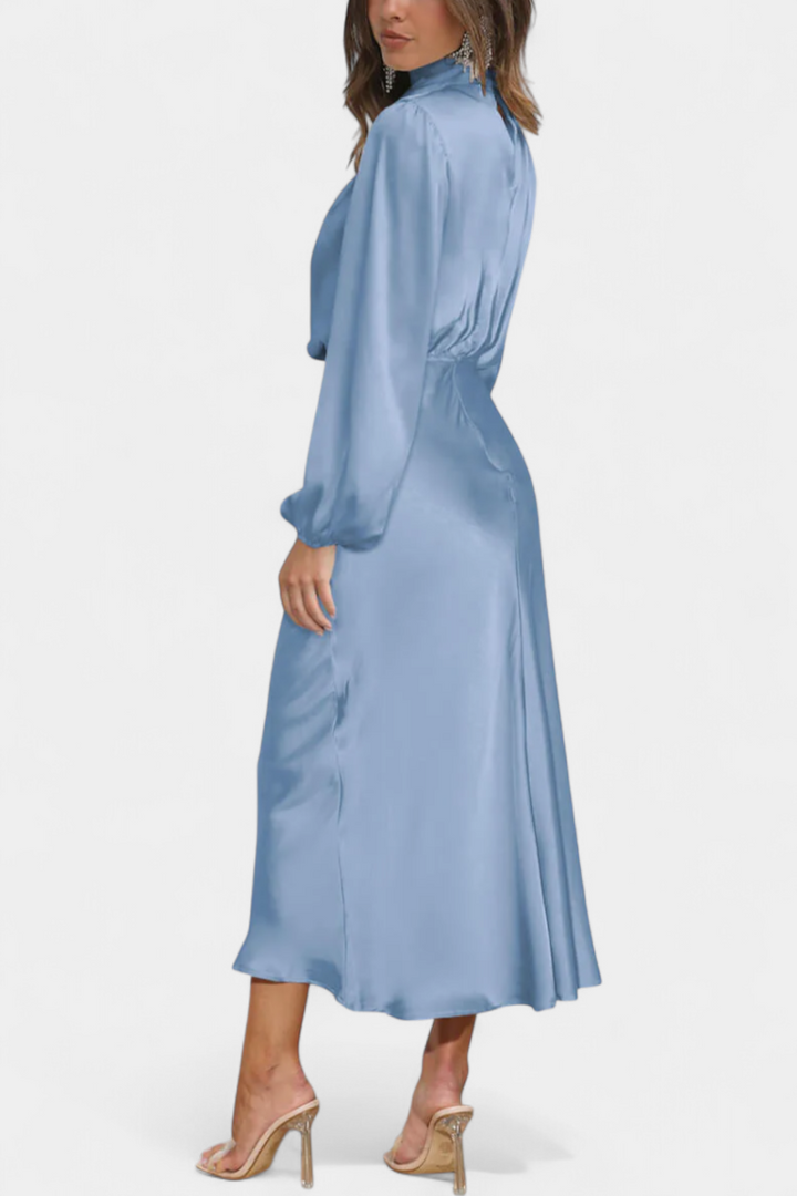 Rochie Maxi Maria cu Guler Înalt și Detalii Colorate