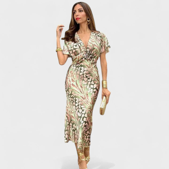 Tihana - Rochie cu detalii